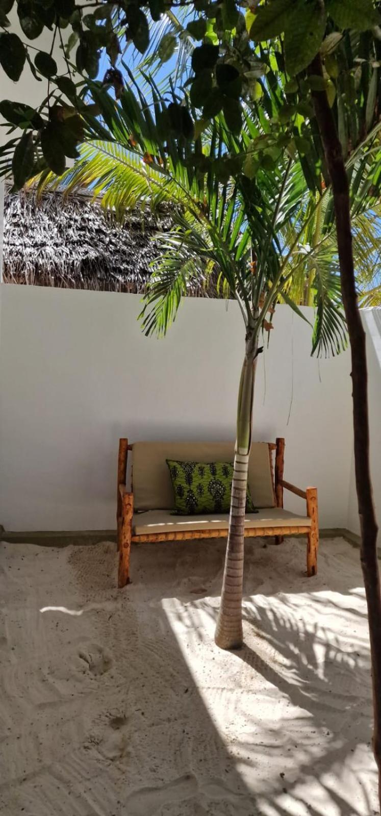 Mlango Paje House II Bed and Breakfast Buitenkant foto