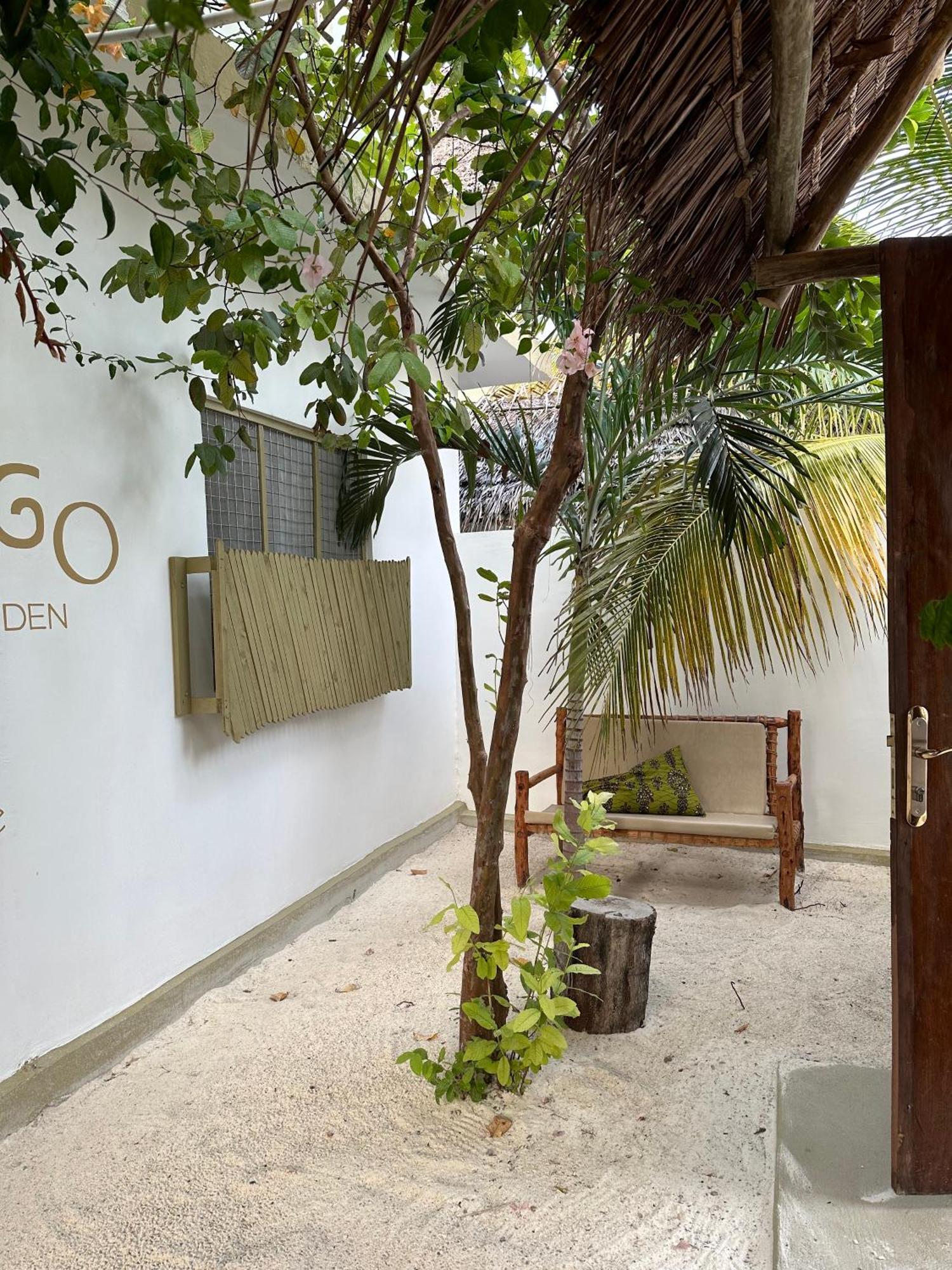 Mlango Paje House II Bed and Breakfast Buitenkant foto