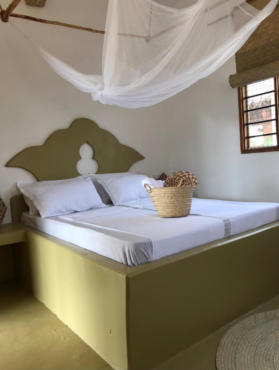 Mlango Paje House II Bed and Breakfast Buitenkant foto