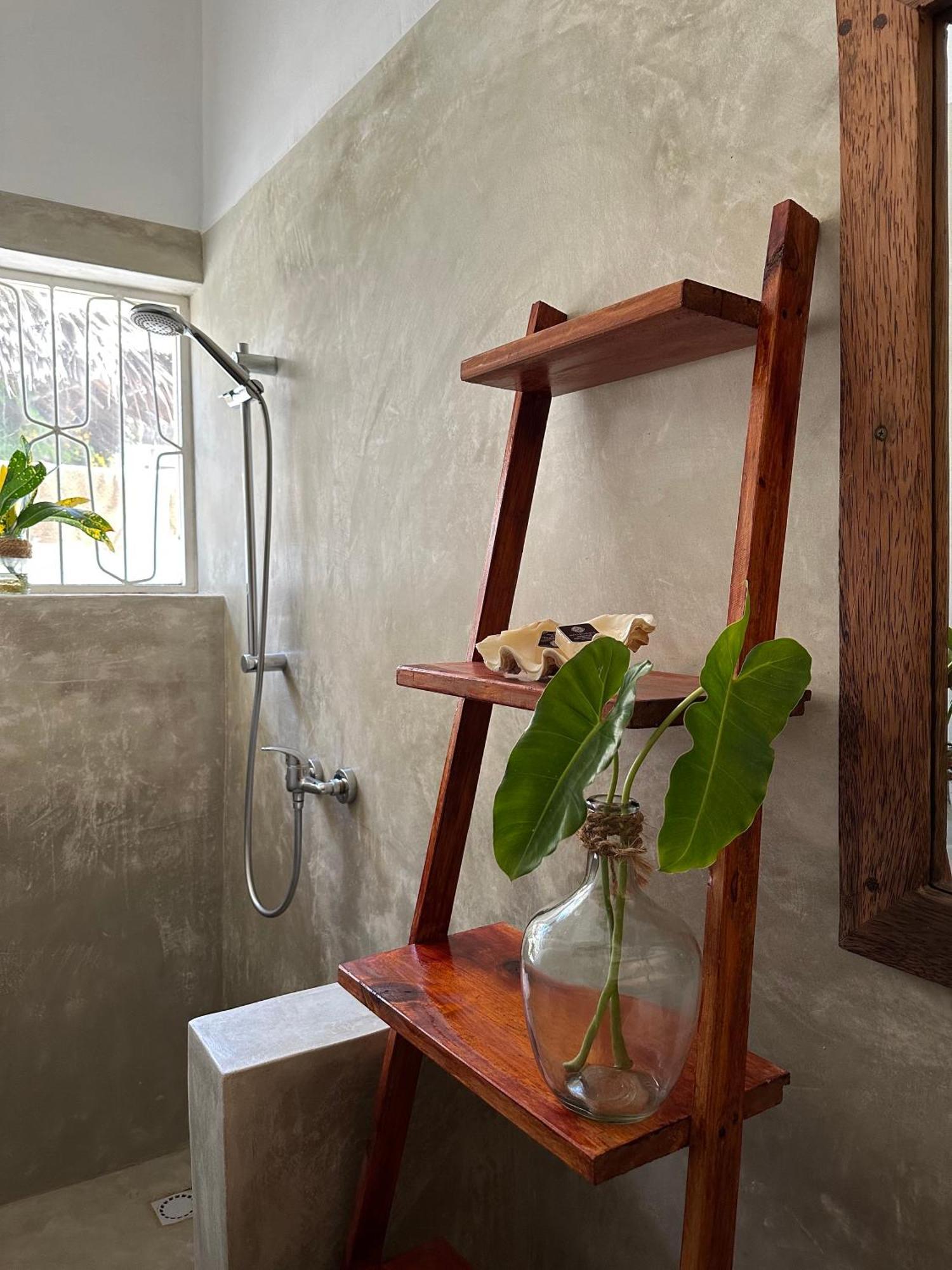 Mlango Paje House II Bed and Breakfast Buitenkant foto