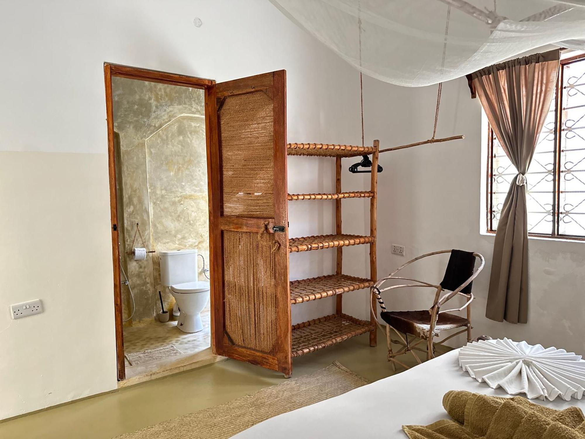 Mlango Paje House II Bed and Breakfast Buitenkant foto