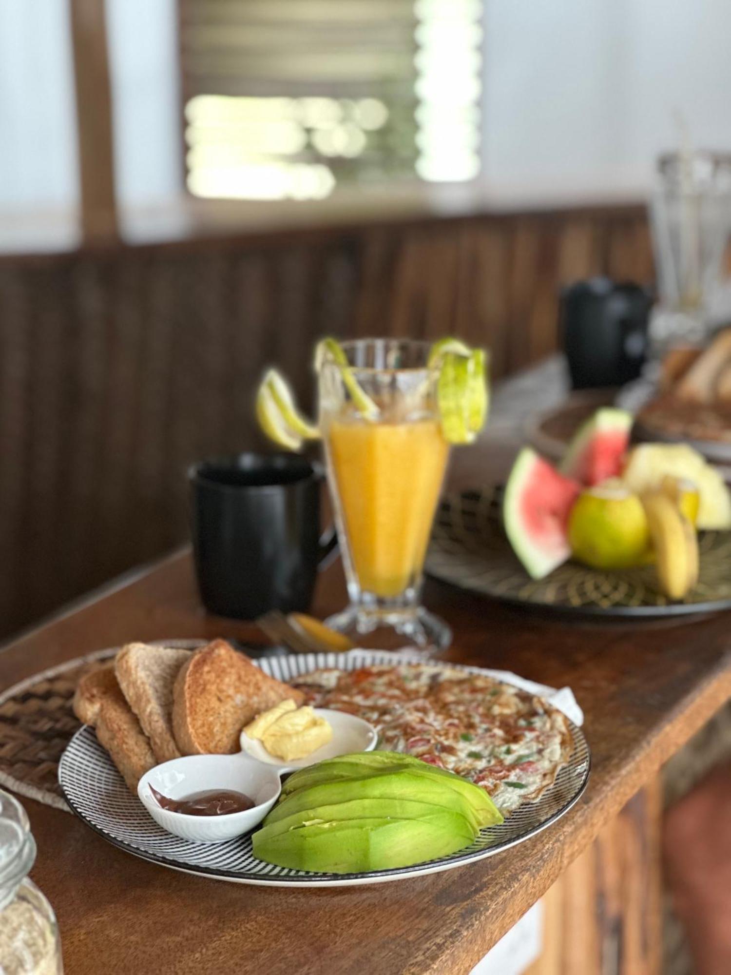 Mlango Paje House II Bed and Breakfast Buitenkant foto