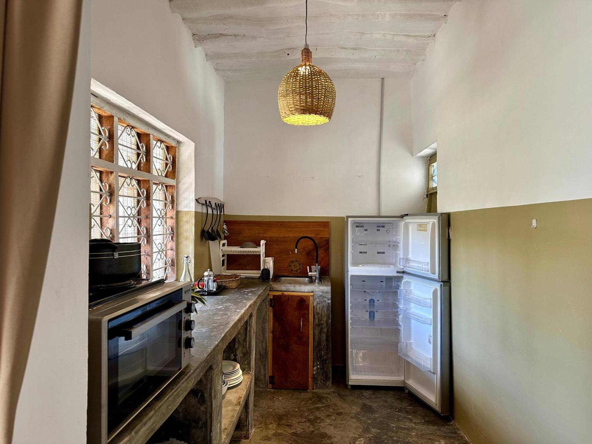 Mlango Paje House II Bed and Breakfast Buitenkant foto